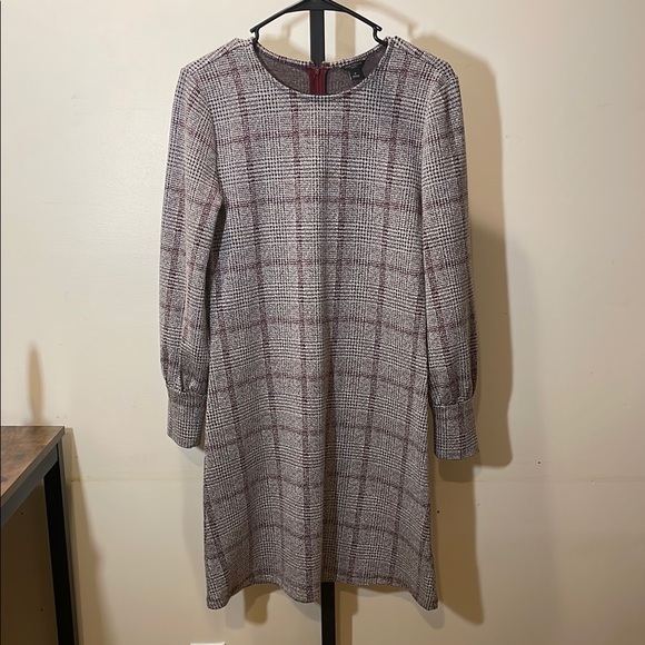 Ann Taylor Dresses & Skirts - Ann Taylor Gray Sheath Dress with Crew Neck and Cuffed Long Sleeves